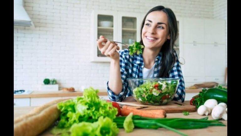 A complete daily meal plan to help achieve your fitness goals.